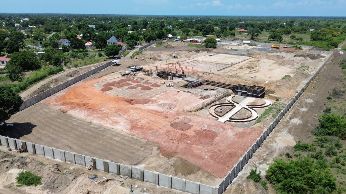 CONSTRUCTION OF IRVINES TANZAZANIA FEEDMILL